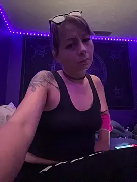 Snapshot of Babii_Nova chatting on 10-11-25, 01:38 Babii Nova online show from 10-11-25, 01:38