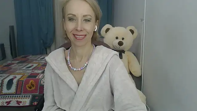 LuxuryNika online show from 01-20-25, 04:01