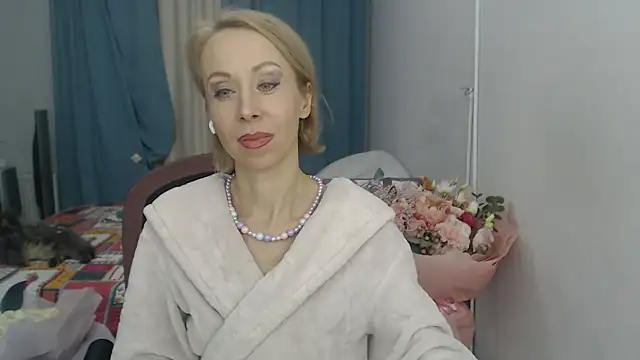 LuxuryNika online show from 01-25-25, 07:39