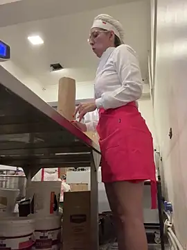 Snapshot of Gatitacarlita chatting on 12-23-24, 06:27 Gatitacarlita online show from 12-23-24, 06:27