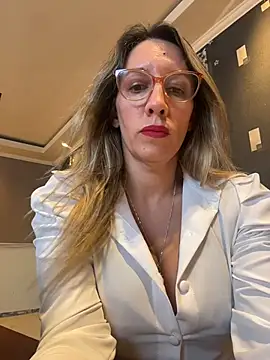 Gatitacarlita online show from 02-27-26, 05:46