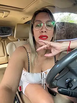 Gatitacarlita online show from 04-21-26, 06:12