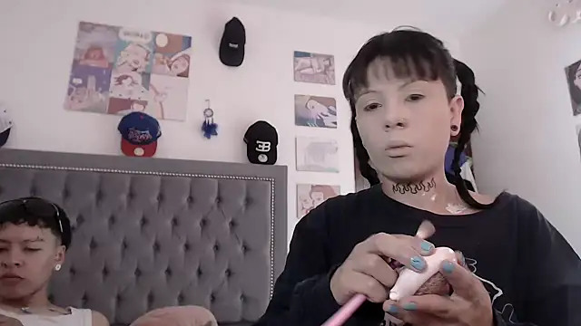 dulce maria x online show from 01-19-25, 06:43