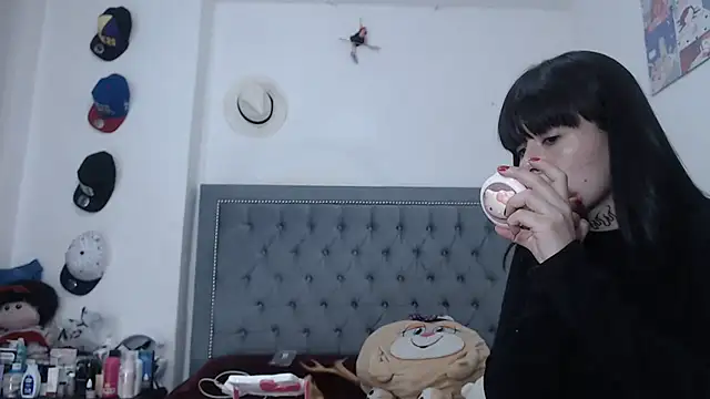 dulce maria x online show from 09-30-25, 10:42