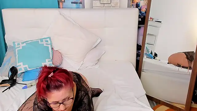 IvyHotFoxy online show from 01-30-25, 09:04