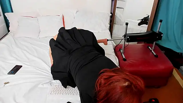 IvyHotFoxy online show from 02-24-25, 08:25