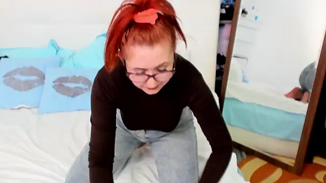 IvyHotFoxy online show from 03-18-25, 08:59