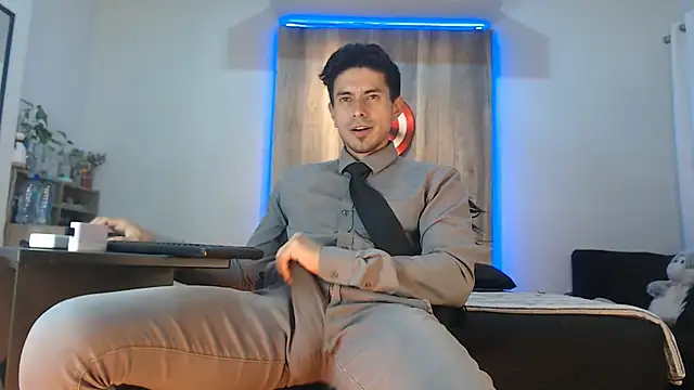 Andrew 4  online show from 11-23-25, 08:03