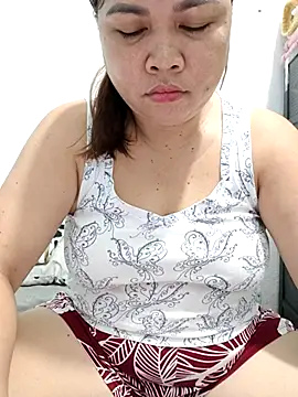 XXLorie 02 online show from 04-26-26, 08:50