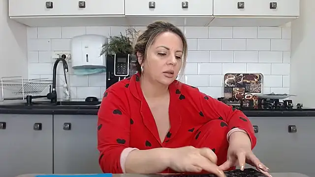 erikaerika online show from 01-18-25, 10:06