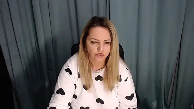 erikaerika online show from 03-06-25, 09:14