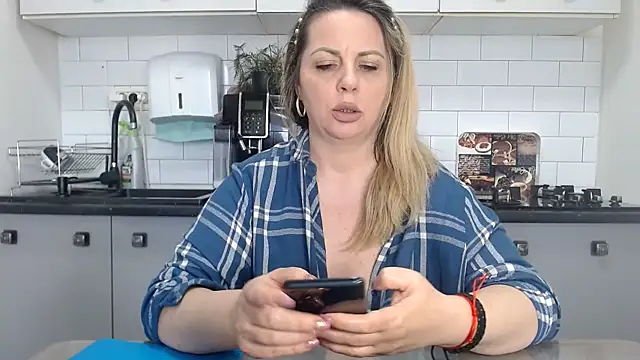 erikaerika online show from 03-07-25, 11:40