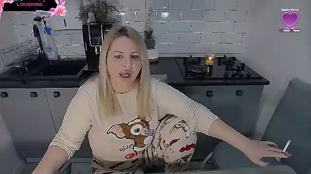 erikaerika online show from 12-17-25, 07:25