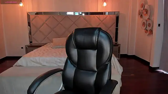 Snapshot of AmyDavis_ chatting on 01-02-25, 08:02 AmyDavis online show from 01-02-25, 08:02