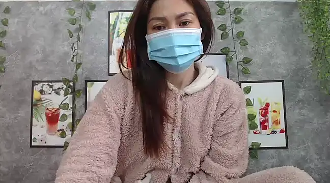 Snapshot of AsianPussie4u chatting on 01-06-25, 04:15 AsianPussie4u online show from 01-06-25, 04:15