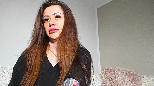Snapshot of BrianaDiamondXXX chatting on 05-23-26, 09:46 BrianaDiamondXXX online show from 05-23-26, 09:46