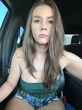 MaggyMayI online show from 10-14-25, 04:19