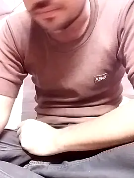 Snapshot of HotBoyOm chatting on 02-09-25, 06:05 HotBoyOm online show from 02-09-25, 06:05