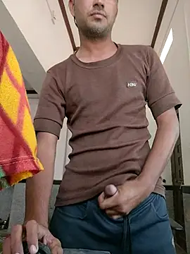 Snapshot of HotBoyOm chatting on 12-14-25, 08:41 HotBoyOm online show from 12-14-25, 08:41