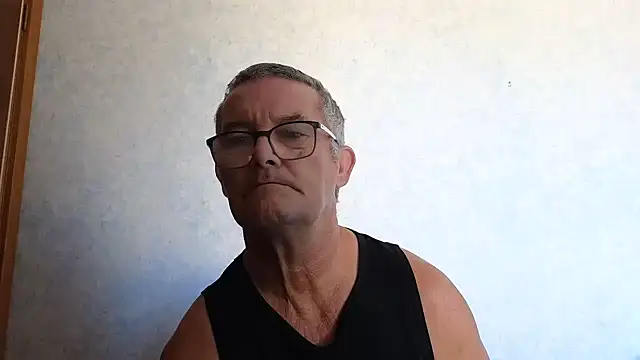 Snapshot of bigballnz chatting on 02-13-25, 07:52 bigballnz online show from 02-13-25, 07:52