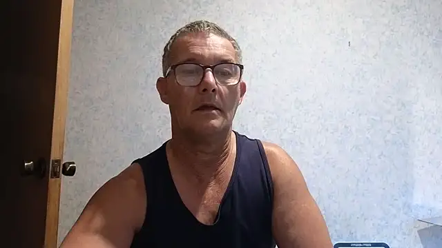 Snapshot of bigballnz chatting on 02-17-25, 06:59 bigballnz online show from 02-17-25, 06:59