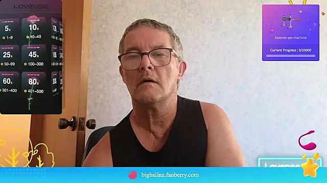 Snapshot of bigballnz chatting on 02-26-25, 06:47 bigballnz online show from 02-26-25, 06:47