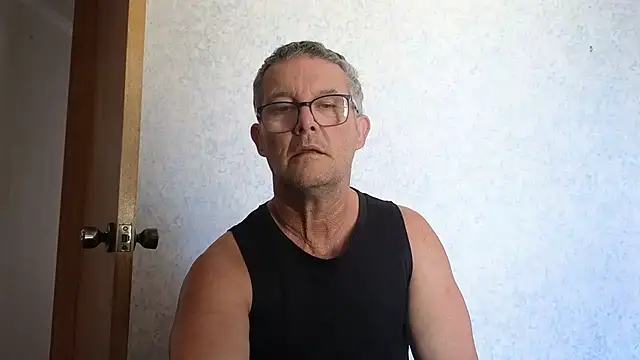 Snapshot of bigballnz chatting on 02-27-25, 12:54 bigballnz online show from 02-27-25, 12:54