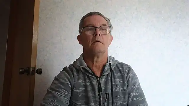 Snapshot of bigballnz chatting on 03-03-25, 08:11 bigballnz online show from 03-03-25, 08:11