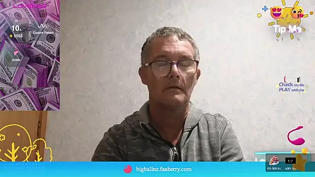 Snapshot of bigballnz chatting on 03-07-25, 08:13 bigballnz online show from 03-07-25, 08:13