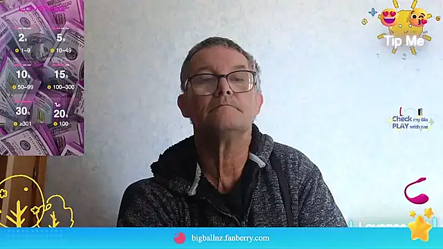 Snapshot of bigballnz chatting on 03-07-25, 10:32 bigballnz online show from 03-07-25, 10:32