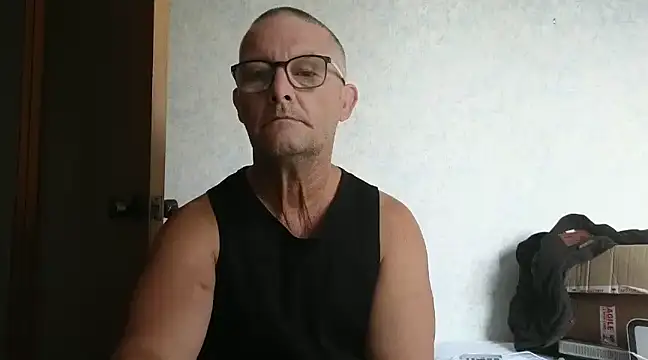 Snapshot of bigballnz chatting on 03-18-25, 07:53 bigballnz online show from 03-18-25, 07:53