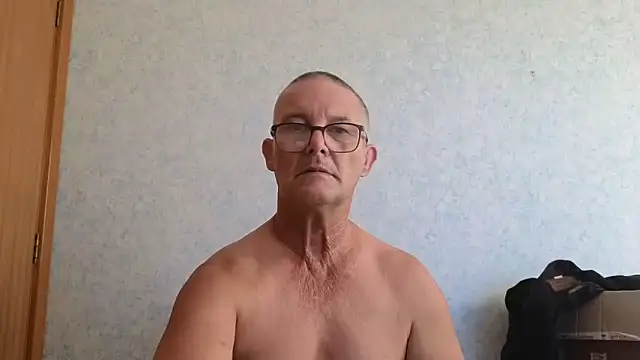 Snapshot of bigballnz chatting on 03-21-25, 06:05 bigballnz online show from 03-21-25, 06:05