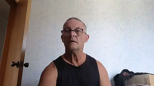 Snapshot of bigballnz chatting on 03-22-25, 02:05 bigballnz online show from 03-22-25, 02:05