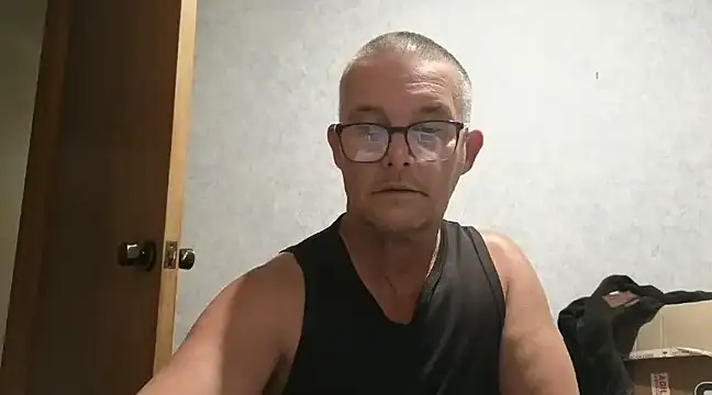 Snapshot of bigballnz chatting on 03-23-25, 08:26 bigballnz online show from 03-23-25, 08:26
