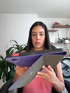 Snapshot of kamivolkano chatting on 12-04-24, 04:27 kamivolkano online show from 12-04-24, 04:27