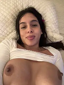 Snapshot of kamivolkano chatting on 02-19-25, 02:55 kamivolkano online show from 02-19-25, 02:55