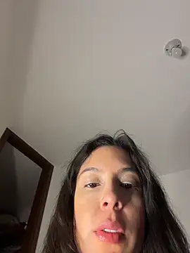 Snapshot of kamivolkano chatting on 10-24-25, 11:34 kamivolkano online show from 10-24-25, 11:34