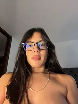 Snapshot of kamivolkano chatting on 11-02-25, 07:27 kamivolkano online show from 11-02-25, 07:27