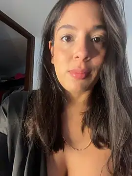 Snapshot of kamivolkano chatting on 11-16-25, 06:13 kamivolkano online show from 11-16-25, 06:13