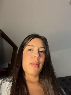 Snapshot of kamivolkano chatting on 11-20-25, 05:23 kamivolkano online show from 11-20-25, 05:23