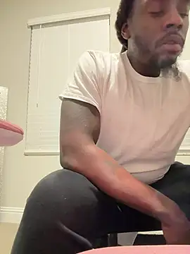 Snapshot of blue5455 chatting on 02-25-25, 04:35 blue5455 online show from 02-25-25, 04:35