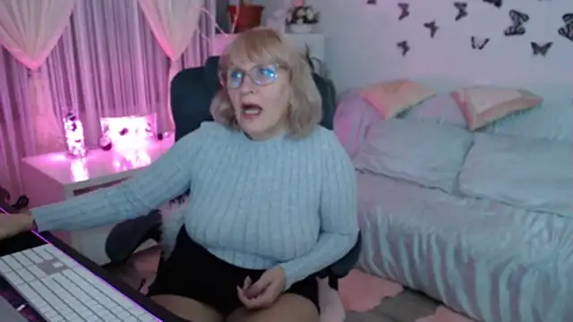 Ghertrude52 online show from 11-16-25, 04:07