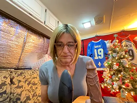 MichaelaGurl online show from 12-04-24, 06:33