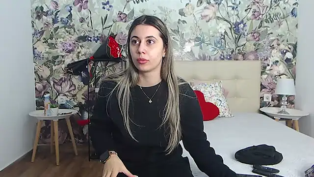 RoseDiamond06 online show from 05-31-26, 07:15