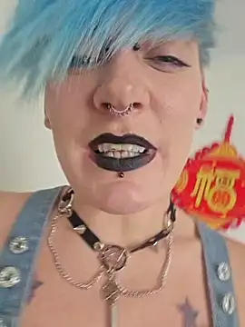 Snapshot of PinkTheHawk chatting on 12-01-24, 09:26 PinkTheHawk online show from 12-01-24, 09:26