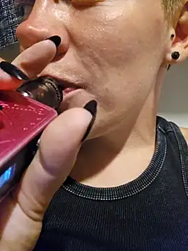 Snapshot of PinkTheHawk chatting on 12-24-24, 08:22 PinkTheHawk online show from 12-24-24, 08:22