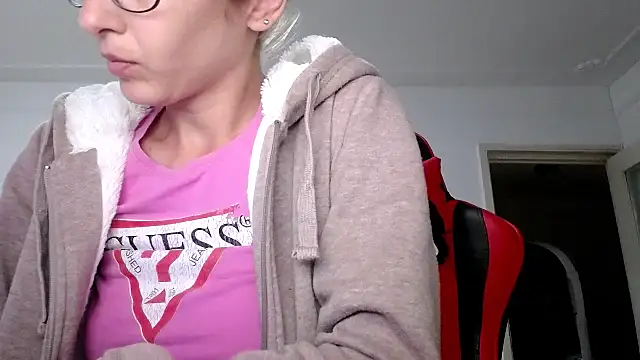 SexxyLety online show from 09-17-25, 08:49