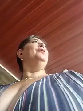 Snapshot of emma_tour chatting on 01-01-25, 03:24 emma tour online show from 01-01-25, 03:24