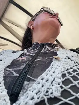 emma tour online show from 12-15-25, 04:55