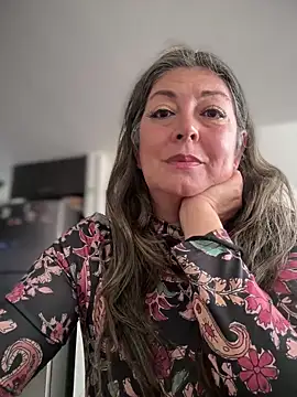 Snapshot of emma_tour chatting on 02-03-26, 05:40 emma tour online show from 02-03-26, 05:40